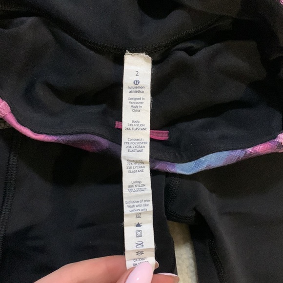 Lululemon leggings with pockets - Picture 3 of 4